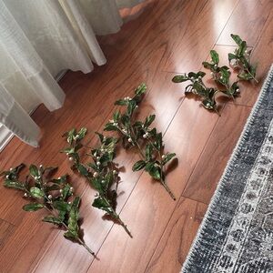 Set of 6 Floral Stems with Artificial Faux Pearls & Gold Glitter Accent Leaves